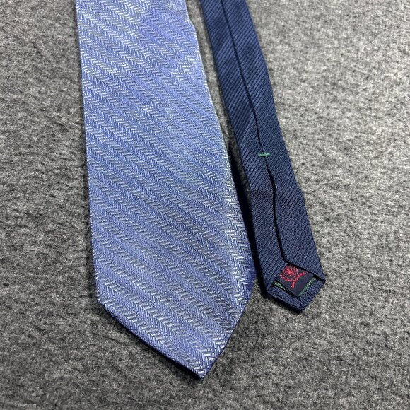 Tommy Hilfiger Tie 100% Silk USA Blue Herringbone VTG TOMMY Logo - Picture 1 of 10